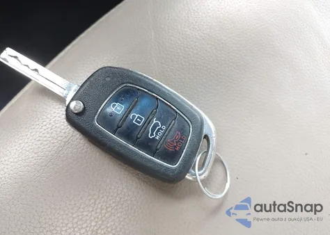 2017 Hyundai Santa Fe Sport 2.4L z USA, uszkodzony, nr VIN 5NMZUDLBXHH012930